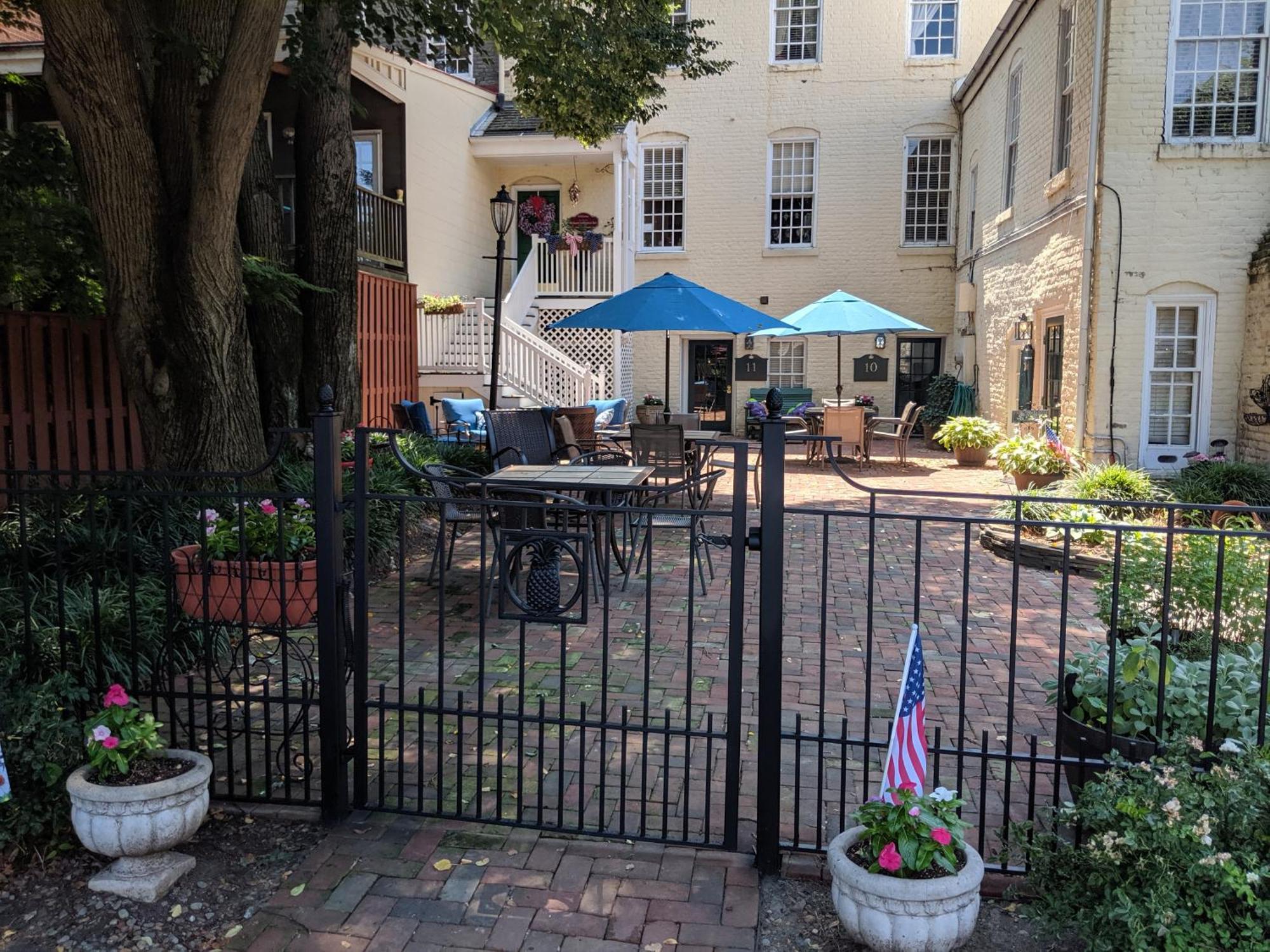 The Richard Johnston Inn & 1890 Caroline House Fredericksburg Exteriör bild